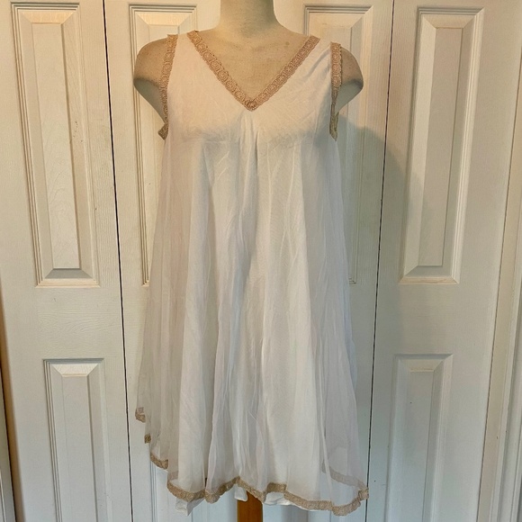 Elegant White Shear Chiffon Sleeveless Babydoll Night Dress size Medium. - Picture 1 of 4
